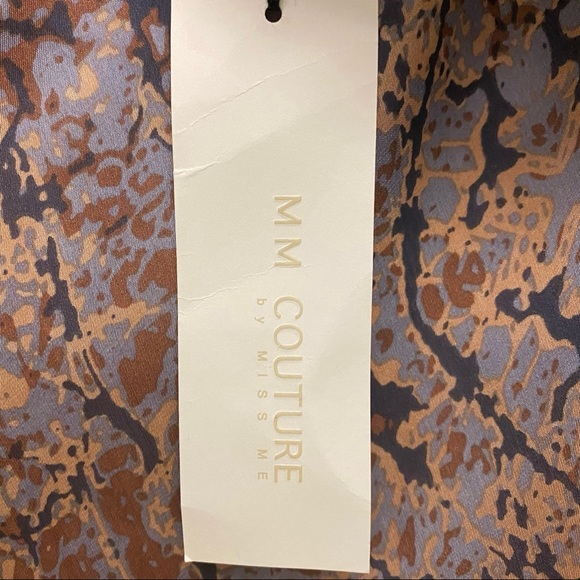 MM Couture Blouse - Picture 5 of 5